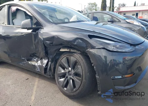 2024 Tesla Model Y Long Range Dual Motor All-Wheel Drive from USA, damaged, VIN 7SAYGDEE7RF117702